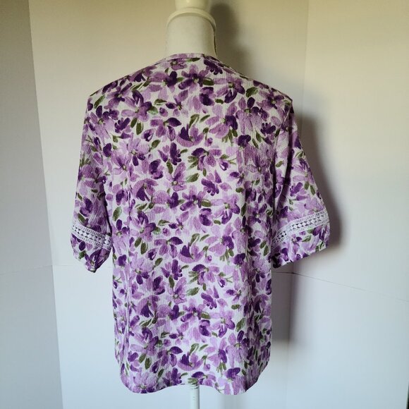 BERKLEY JENSEN TIE FRONT TOP-CROCHET TRIM-V-NECK CRIINKLE FLORAL FABRIC SZ MED - Picture 5 of 6